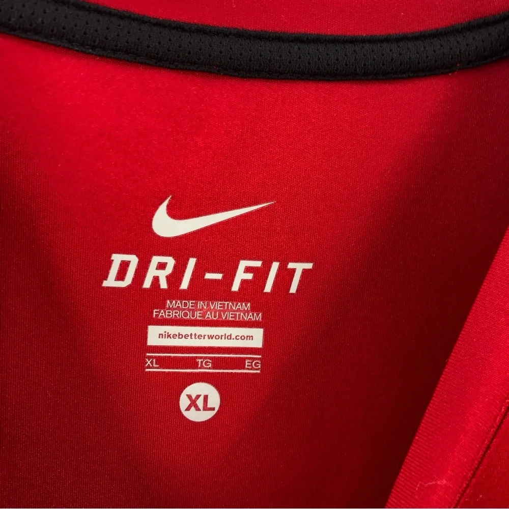 Nike Shirt Mens XL Dri Fit Sleeveless Athletic Red Logo Workout